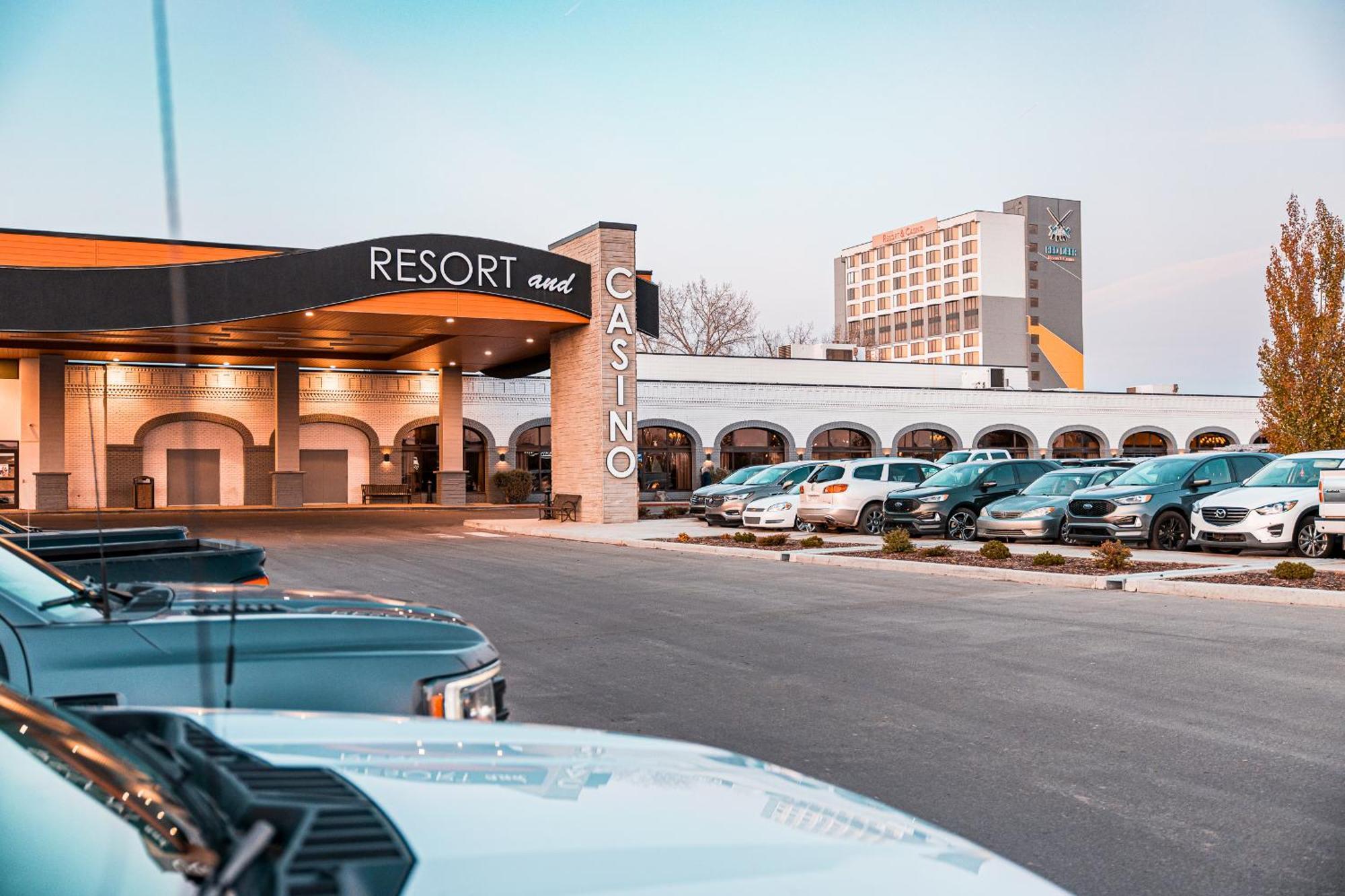 Red Deer Resort & Casino 外观 照片