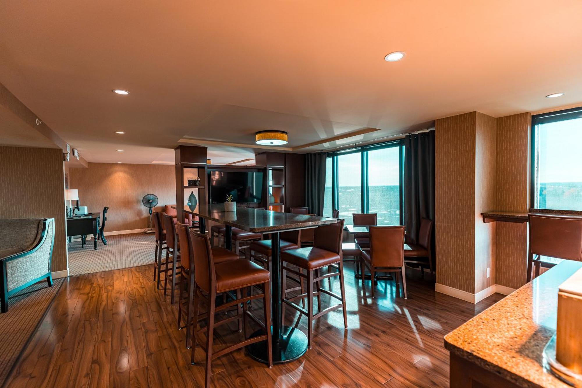 Red Deer Resort & Casino 外观 照片